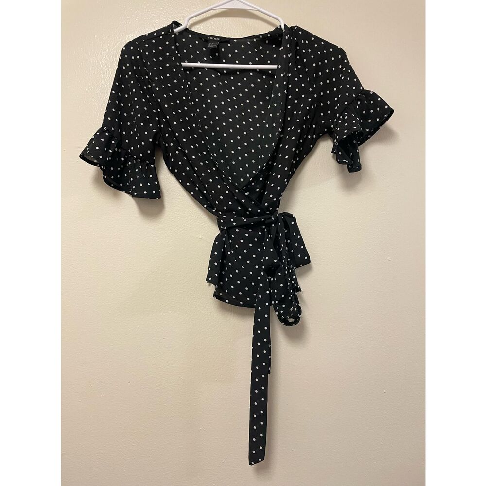 Forever 21 Size S Polka Dot Waist Tie Short Sleeve Basic V Neck Shirt
